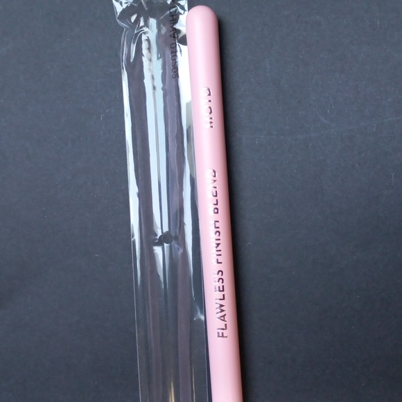 ⚡3/$15⚡Flawless Finish Blend Blending Brush  NEW - Picture 3 of 4